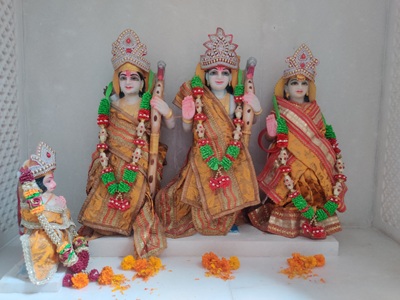 माँ की मूर्ति